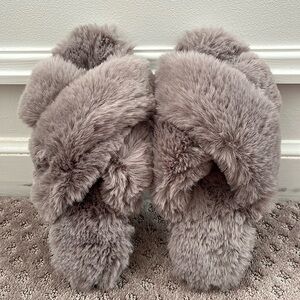Grey/Brown Fuzzy Slippers